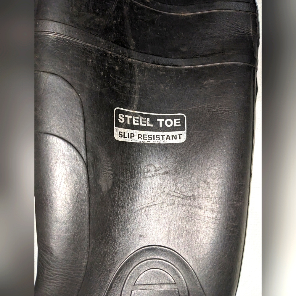 Genfoot Inc. Steel Toe Slip Resistant Muck Boots - Picture 4 of 14